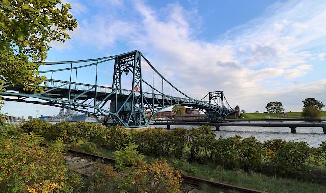 Aurora Ferienwohnungen, Urlaub Wilhelmshaven, Kaiser-Wilhelm-Brücke